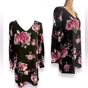 Everly Womens Shift Dress Size Small Floral V-Neck Bell Sleeve Black Purple